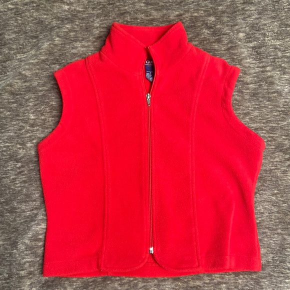Champs Jackets & Blazers - HP❤️! VTG Champs Sports Red fleece zip up vest. In EUC 90’s. Soft & warm!